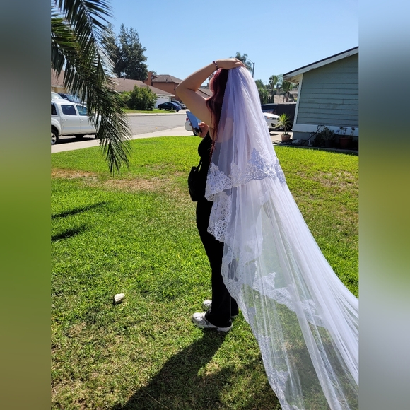 Weding Veil 4 yards of long - Picture 5 of 6